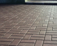 Вибропрессованная тротуарная плитка брусчатка