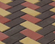 Фото укладки тротуарной плитки из трех цветов Елочка